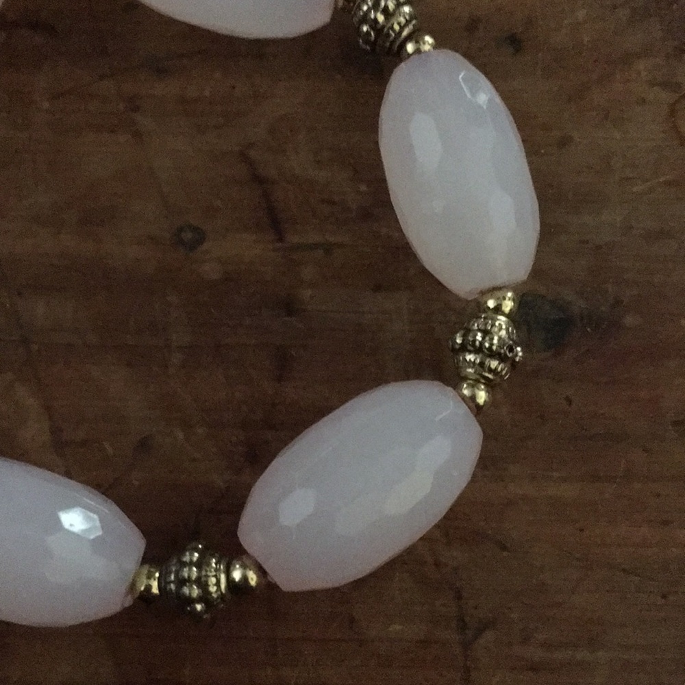 🌻🌻🌻 BOG2 Pink Stretch Bead Bracelet - Picture 2 of 2